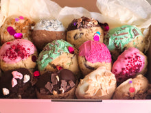 Load image into Gallery viewer, The Perfect Mix Gift Box - 12 Chunky Cookies
