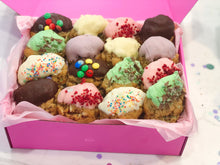 Load image into Gallery viewer, Party Time Gift Box - 32 Chunky Cookies
