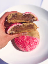 Load image into Gallery viewer, Chunky Chocolate Cookie - Strawberry Freddo
